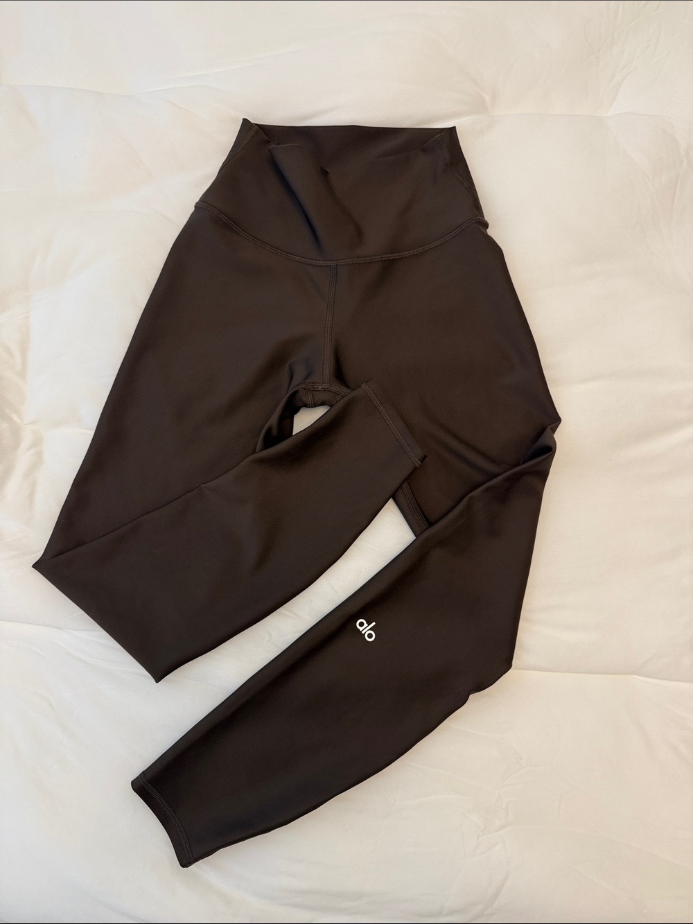 Alo High-Waist 7/8 Airlift Active Leggings in Dark Brown